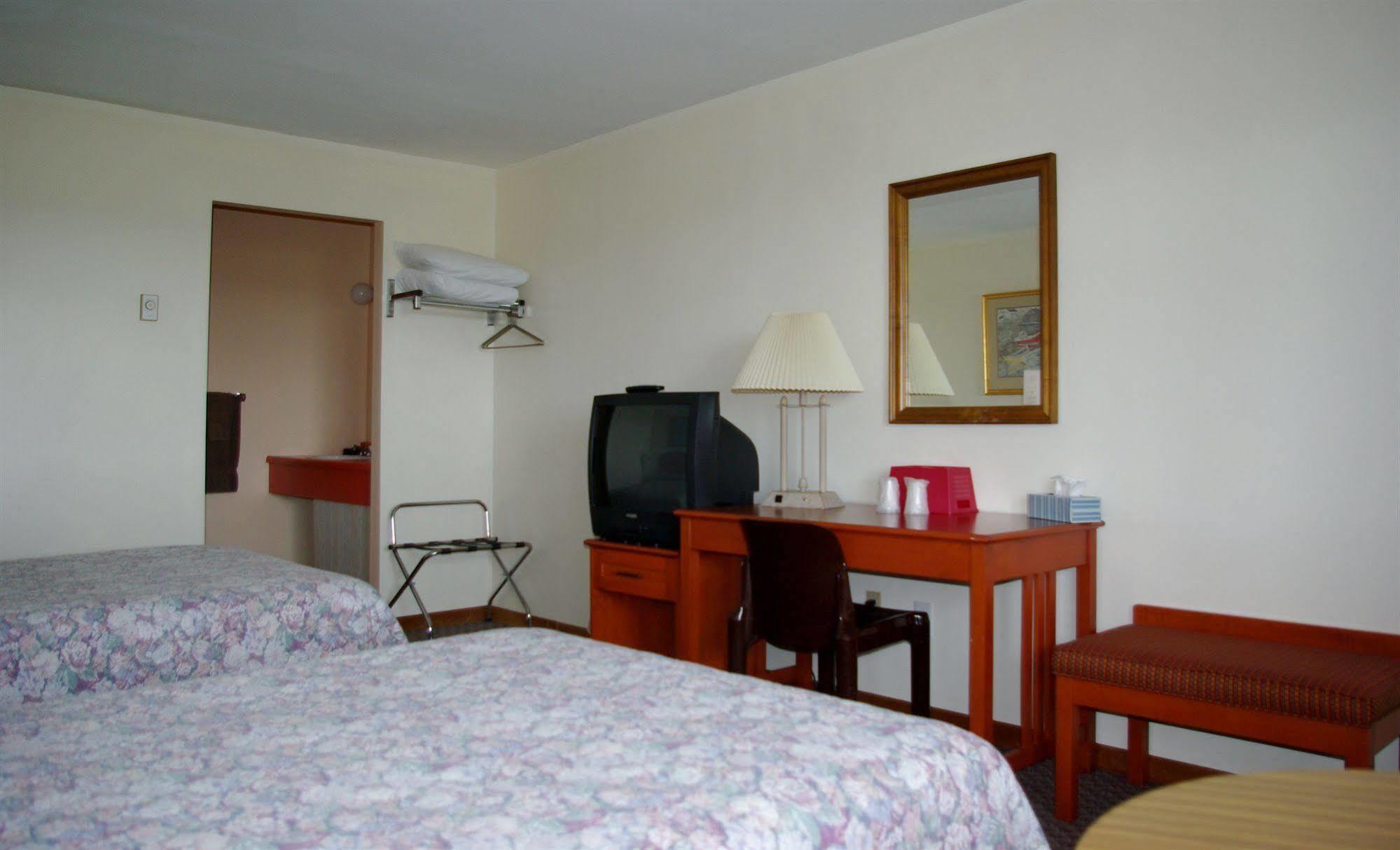 Tidal Bore Inn Truro Kültér fotó